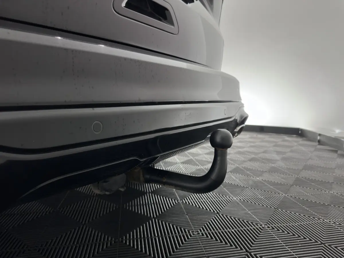 1.5 EcoBoost ST-Line (INCL.BTW) *FULL-LED | DIGI-COCKPIT | KEYLESS | DAB | CAMERA | CARPLAY | NAVI-FULLMAP | SPORTSEATS | PRIVACY-GLASS | 18"ALU | TOWBAR*