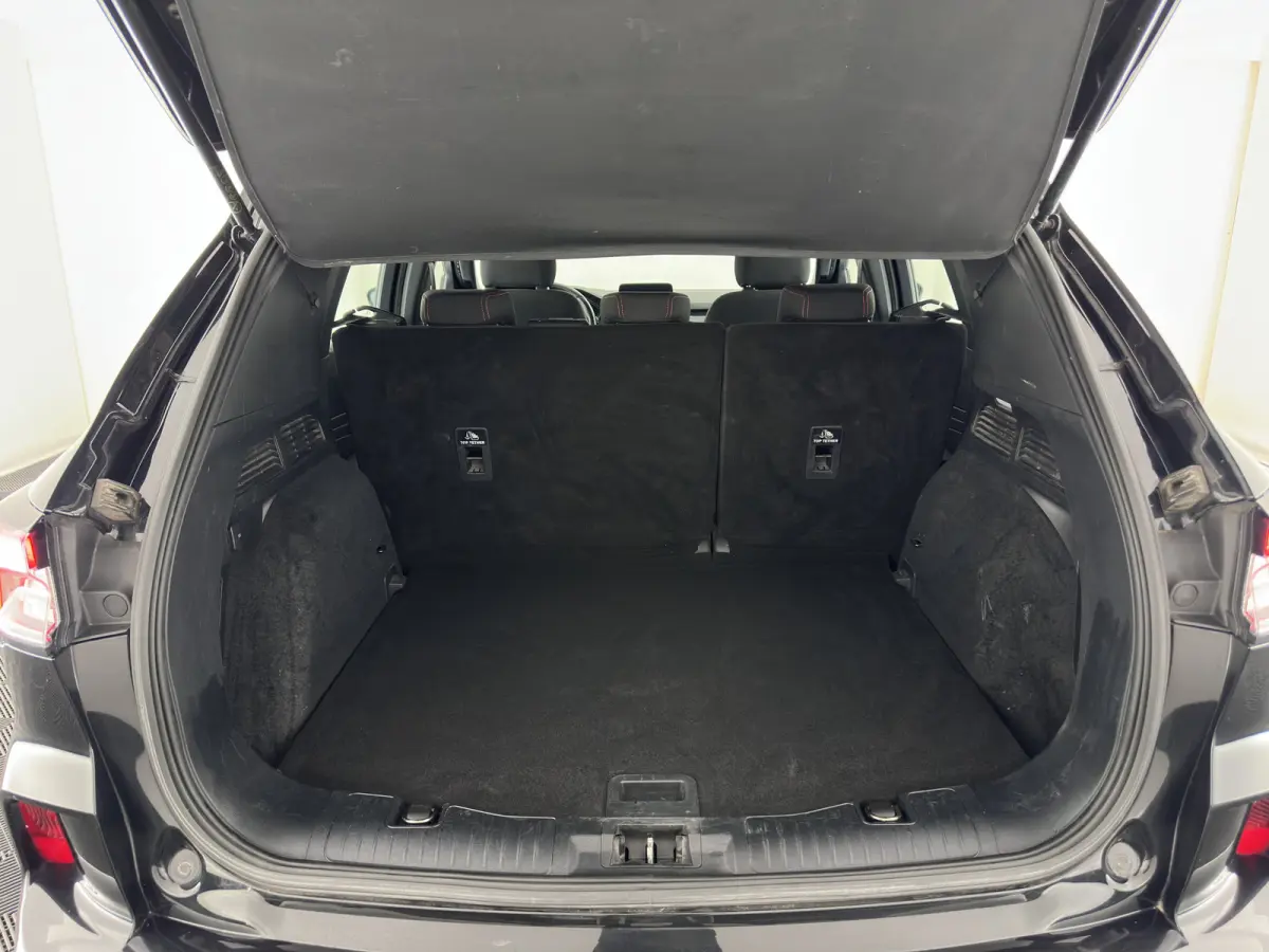 1.5 EcoBoost ST-Line (INCL.BTW) *FULL-LED | DIGI-COCKPIT | KEYLESS | DAB | CAMERA | CARPLAY | NAVI-FULLMAP | SPORTSEATS | PRIVACY-GLASS | 18"ALU | TOWBAR*