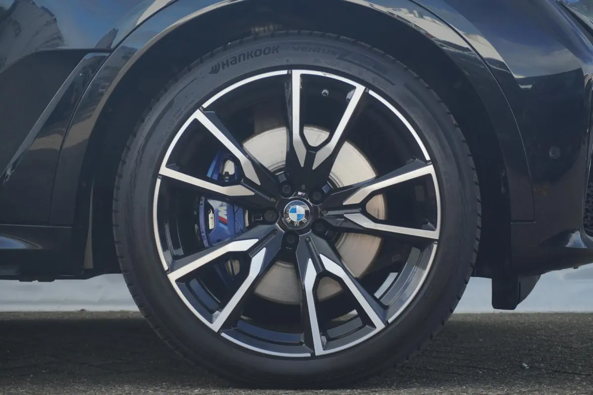xDrive40i | M Sportpakket | Panoramadak Sky Lounge | Bowers & Wilkins | Driving Assistant Professional | Trekhaak | 6 zitplaatsen