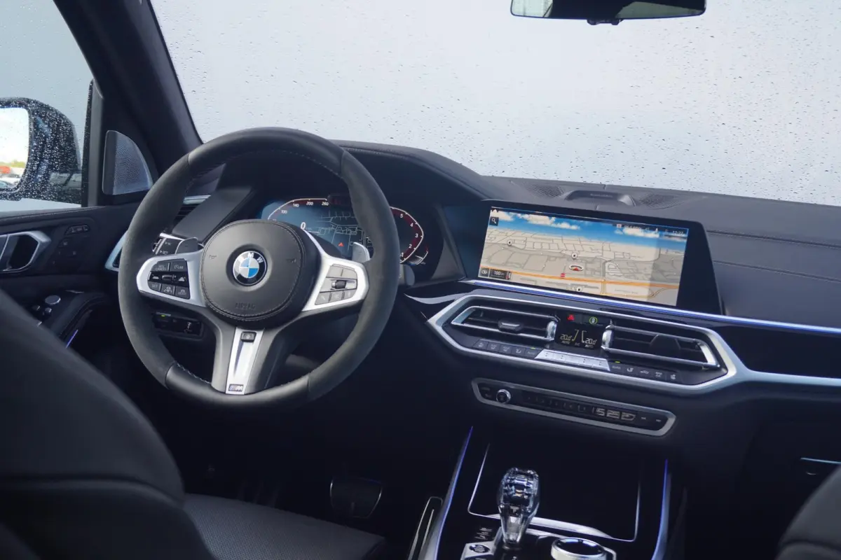 xDrive40i | M Sportpakket | Panoramadak Sky Lounge | Bowers & Wilkins | Driving Assistant Professional | Trekhaak | 6 zitplaatsen
