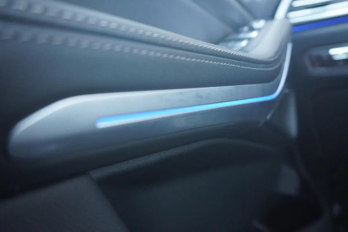 xDrive40i | M Sportpakket | Panoramadak Sky Lounge | Bowers & Wilkins | Driving Assistant Professional | Trekhaak | 6 zitplaatsen