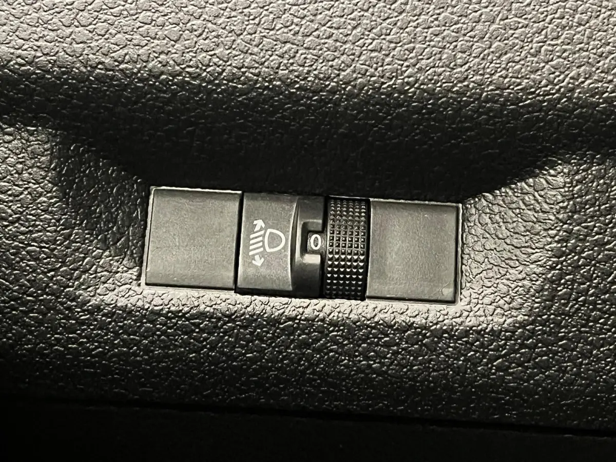 2.0 180pk L3H1 Premium Dubbele Cabine Automaaat Airco Bluetooth Cruise Control Trekhaak