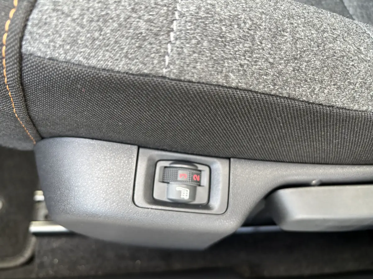 1.2 PureTech Business | Apple/Android CarPlay