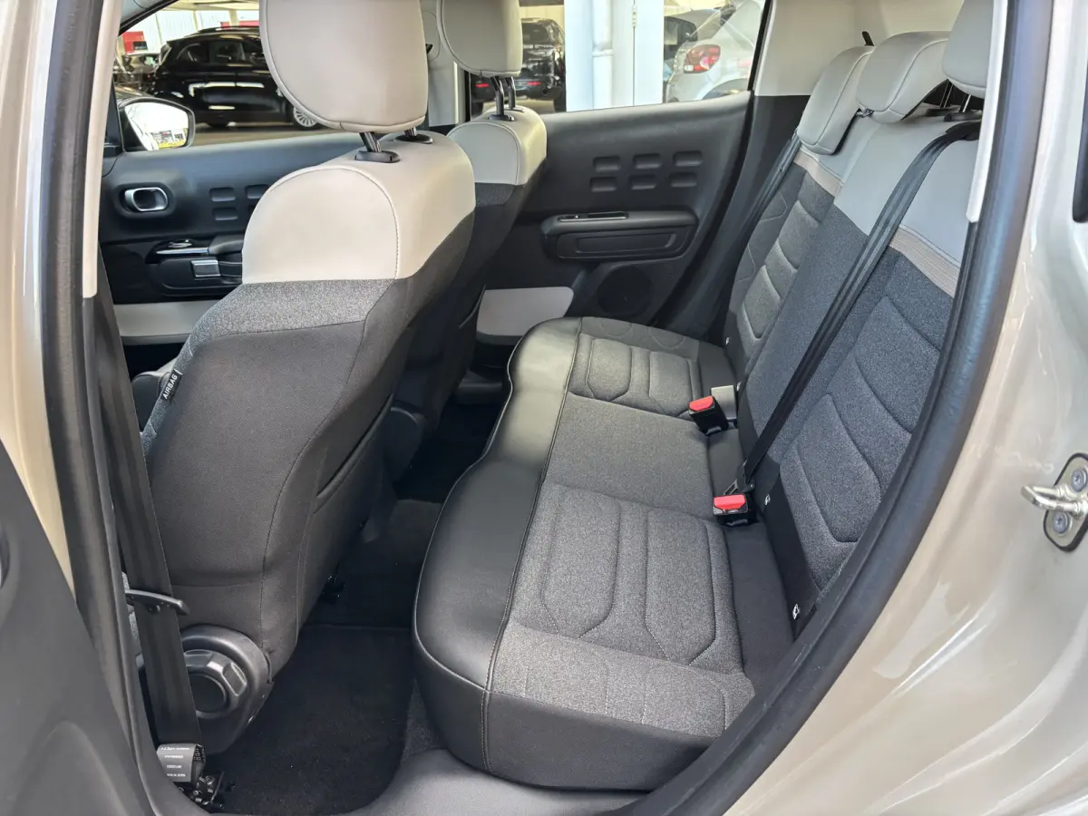 1.2 PureTech Business | Apple/Android CarPlay