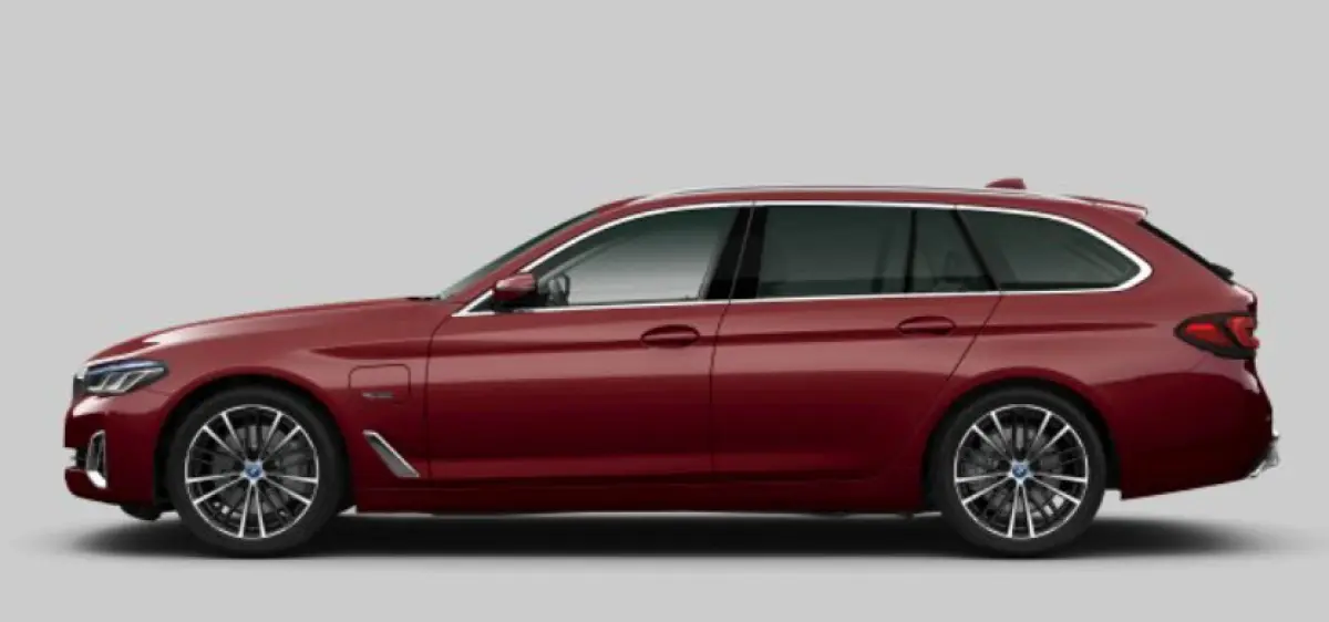530e Luxury Line - Trekhaak - Panoramadak - Head up - Comfort Access - Getinte Ruiten - Parking/Driving Assistant - Hifi - Elektrisch verwarmde voorstoelen - Sportstoelen - M Sportstuurwiel 