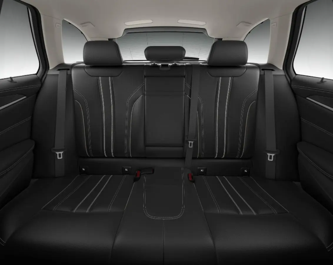 530e Luxury Line - Trekhaak - Panoramadak - Head up - Comfort Access - Getinte Ruiten - Parking/Driving Assistant - Hifi - Elektrisch verwarmde voorstoelen - Sportstoelen - M Sportstuurwiel 