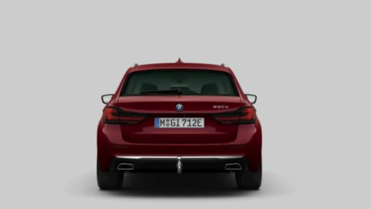 530e Luxury Line - Trekhaak - Panoramadak - Head up - Comfort Access - Getinte Ruiten - Parking/Driving Assistant - Hifi - Elektrisch verwarmde voorstoelen - Sportstoelen - M Sportstuurwiel 
