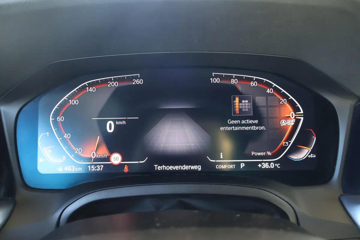 318i Executive Edition | M Sport | Head-up Display | PDC voor en achter | Apple Carplay
