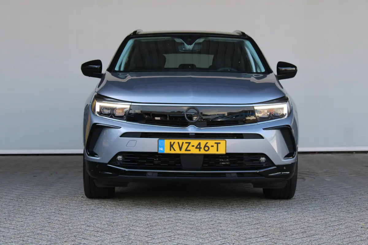 1.6 Turbo Plug-In Hybrid Business Elegance | Elektrische kofferklep | Matrix koplampen | Lane assist met correctie | ACC |