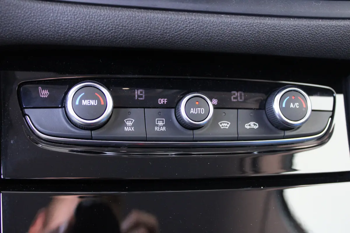 1.6 Turbo Plug-In Hybrid Business Elegance | Elektrische kofferklep | Matrix koplampen | Lane assist met correctie | ACC |