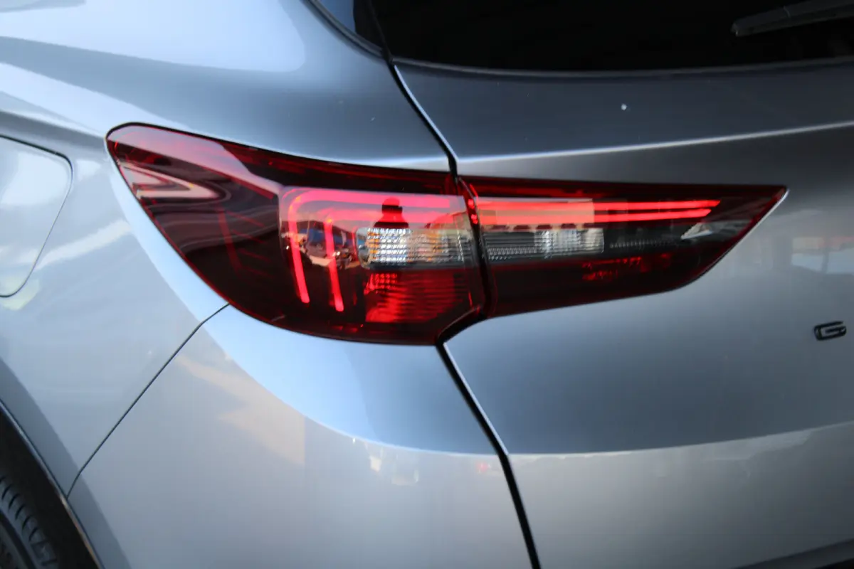 1.6 Turbo Plug-In Hybrid Business Elegance | Elektrische kofferklep | Matrix koplampen | Lane assist met correctie | ACC |