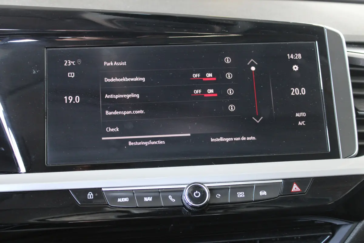 1.6 Turbo Plug-In Hybrid Business Elegance | Elektrische kofferklep | Matrix koplampen | Lane assist met correctie | ACC |