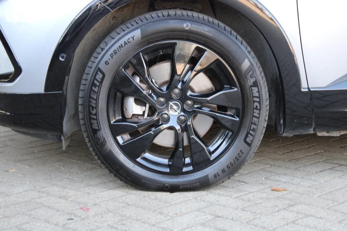 1.6 Turbo Plug-In Hybrid Business Elegance | Elektrische kofferklep | Matrix koplampen | Lane assist met correctie | ACC |