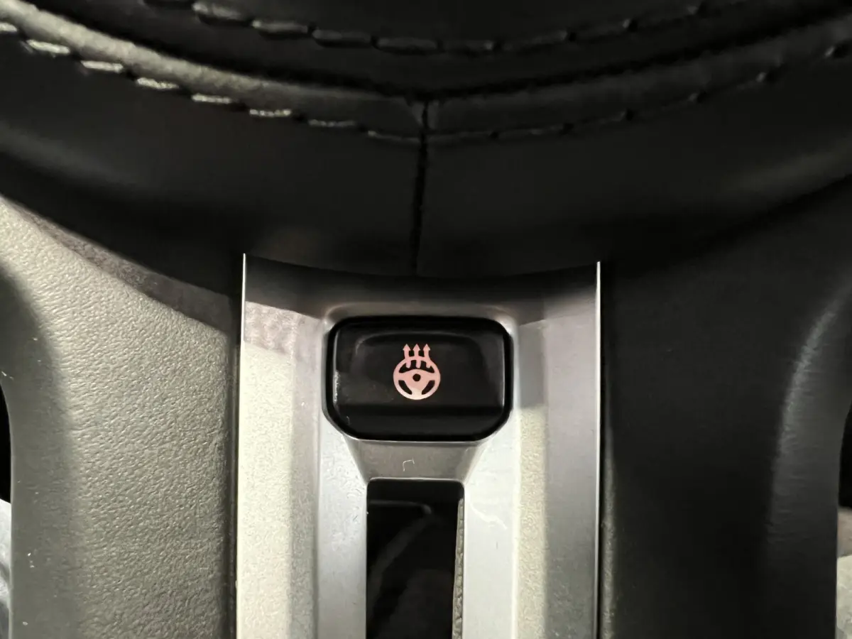 xDrive30e eDrive M-sport | Navigatie/Android/Apple Carplay | LM Velgen 20" | Elektrisch Glazen Panoramadak | Lederen Bekleding | Voorstoelen/Achterbank Verwarmd | Achteruitrijcamera | Adapti