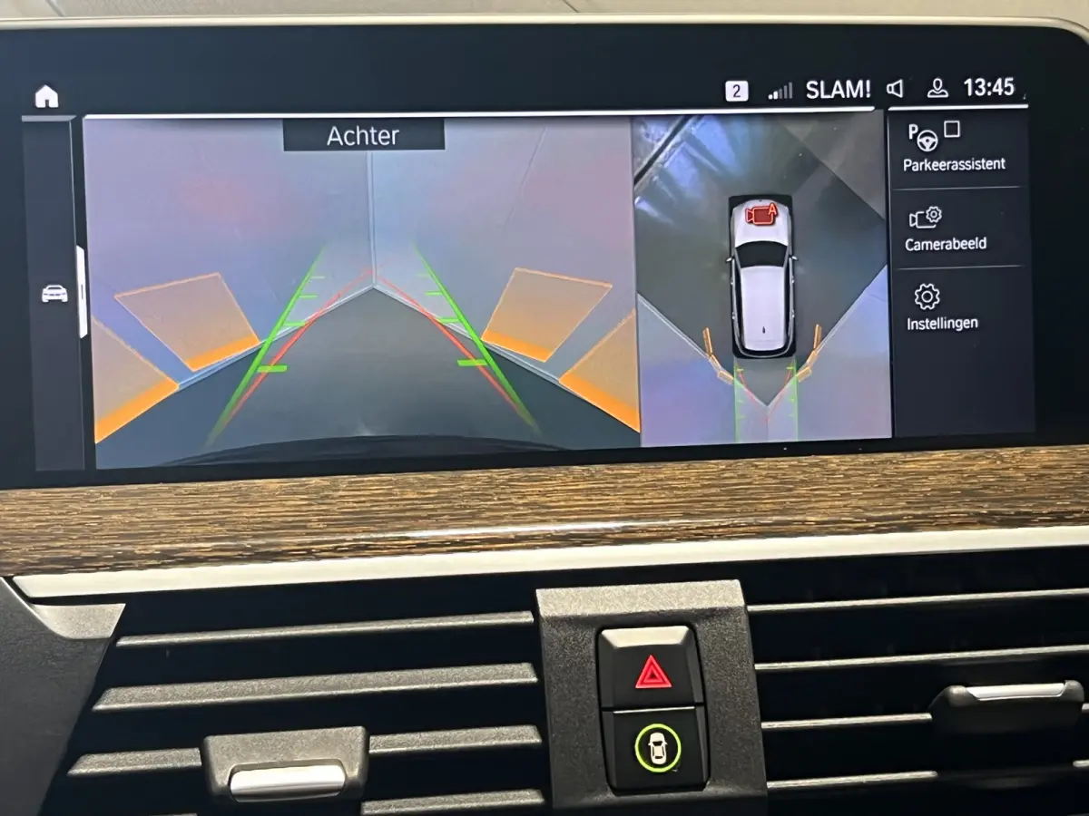 xDrive30e eDrive M-sport | Navigatie/Android/Apple Carplay | LM Velgen 20" | Elektrisch Glazen Panoramadak | Lederen Bekleding | Voorstoelen/Achterbank Verwarmd | Achteruitrijcamera | Adapti