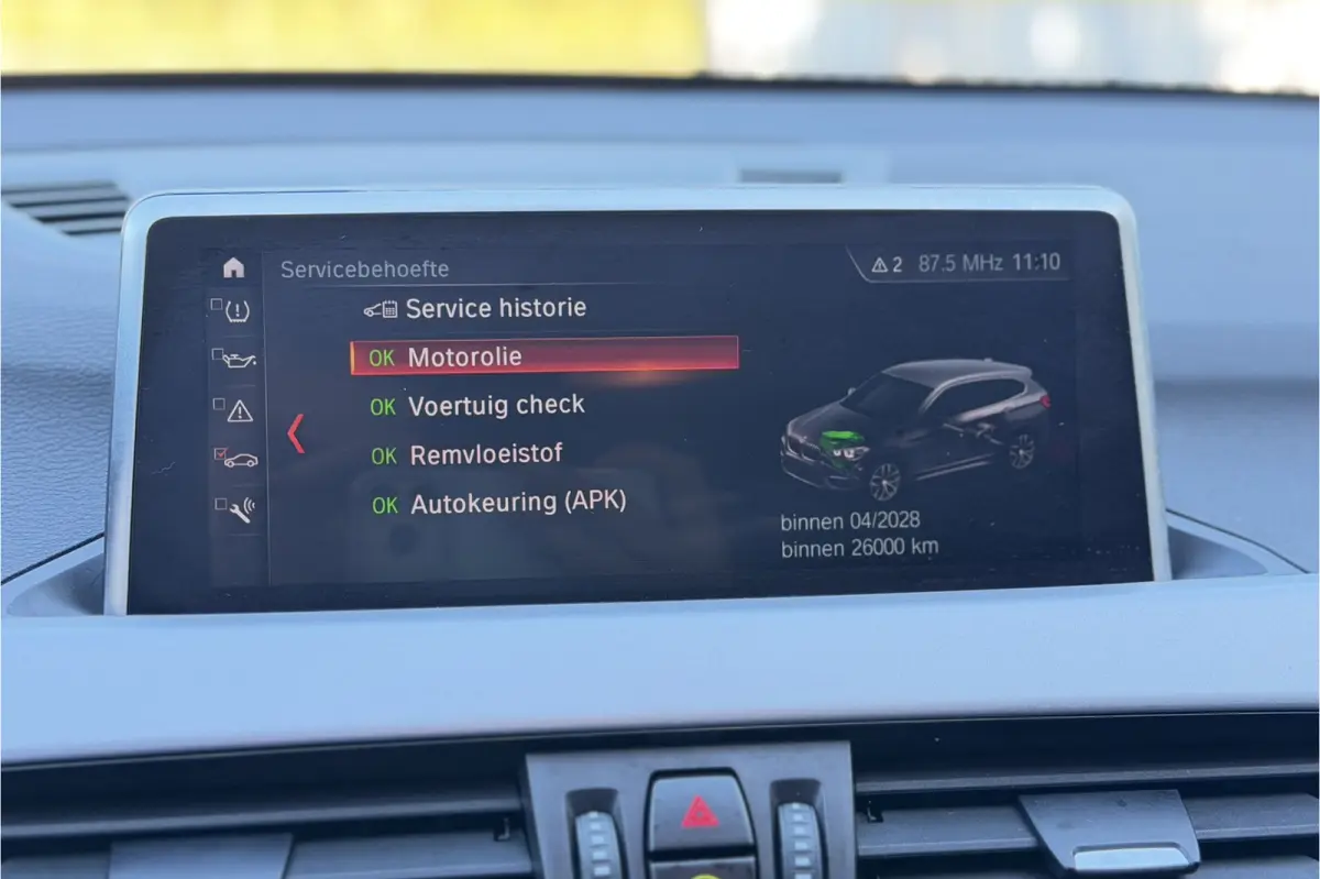 xDrive25e | Leder | Unieke kleur! | Elektrische Klep | PDC V & A | Carplay