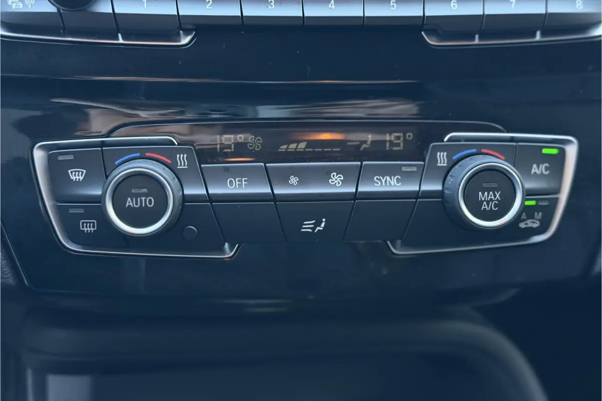xDrive25e | Leder | Unieke kleur! | Elektrische Klep | PDC V & A | Carplay