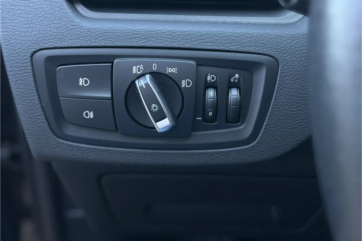 xDrive25e | Leder | Unieke kleur! | Elektrische Klep | PDC V & A | Carplay