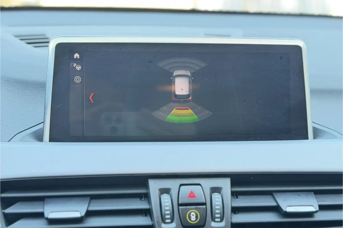 xDrive25e | Leder | Unieke kleur! | Elektrische Klep | PDC V & A | Carplay