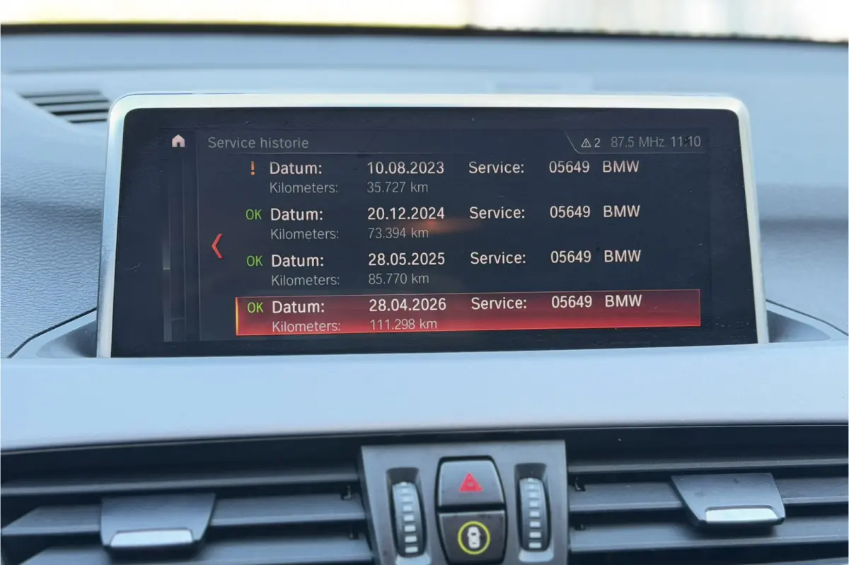 xDrive25e | Leder | Unieke kleur! | Elektrische Klep | PDC V & A | Carplay
