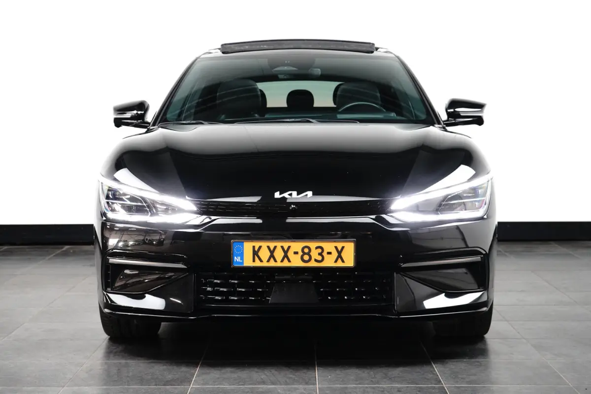 Plus AWD 77.4 kWh | Schuif-/hefdak elektrisch (Glas) | Automaat | Trekhaak 1.600 kg | Stoelverwarming/ventilatie voor | Adaptieve Cruise Control | Android Auto | Apple Carplay |