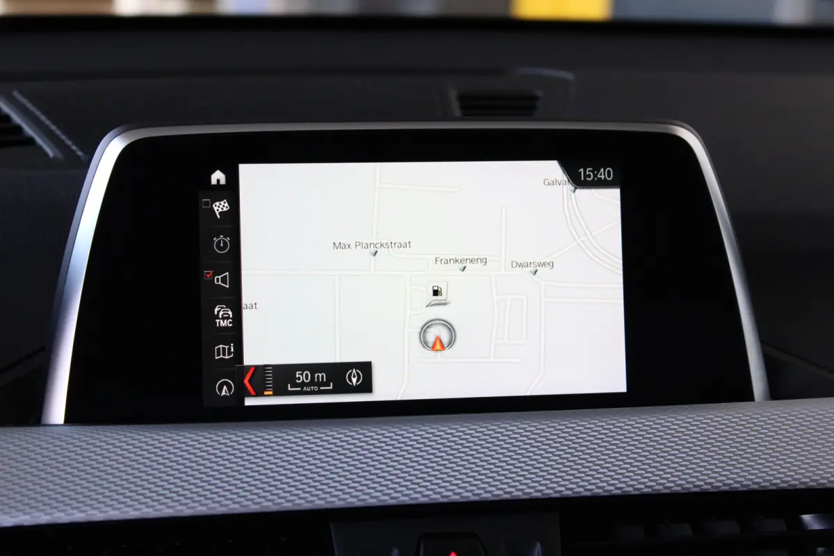 sDrive20i High Executive M-sport | M-Sport | Alcantara bekleding | Elektrische achterklep | Adaptieve cruise control |