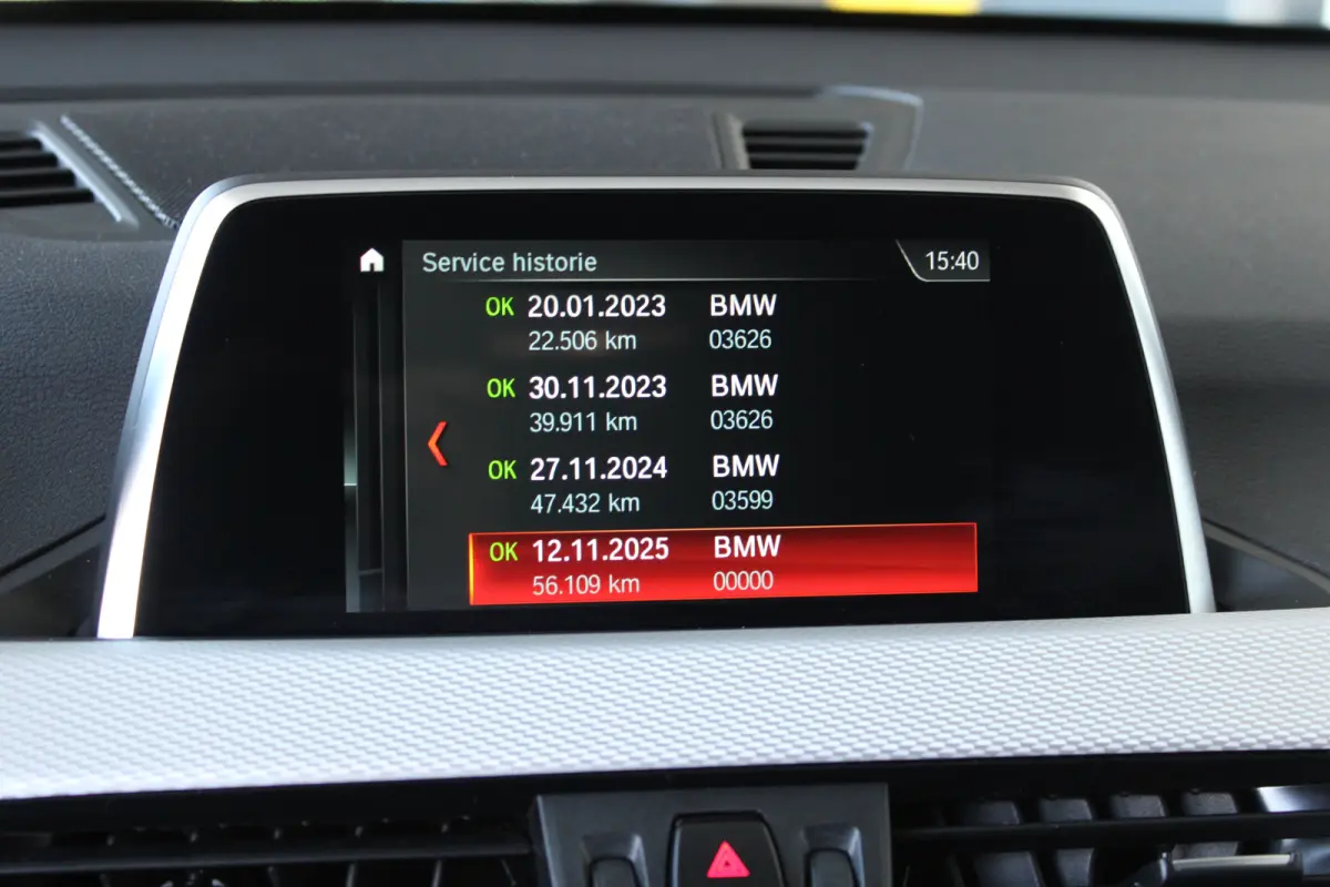 sDrive20i High Executive M-sport | M-Sport | Alcantara bekleding | Elektrische achterklep | Adaptieve cruise control |