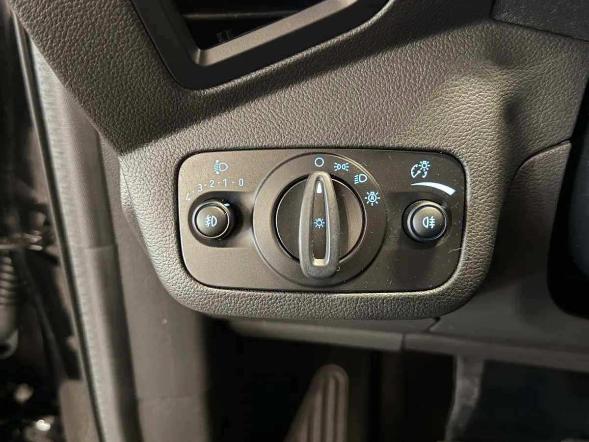 1.5 EcoBoost Titanium NAVI, CRUISE