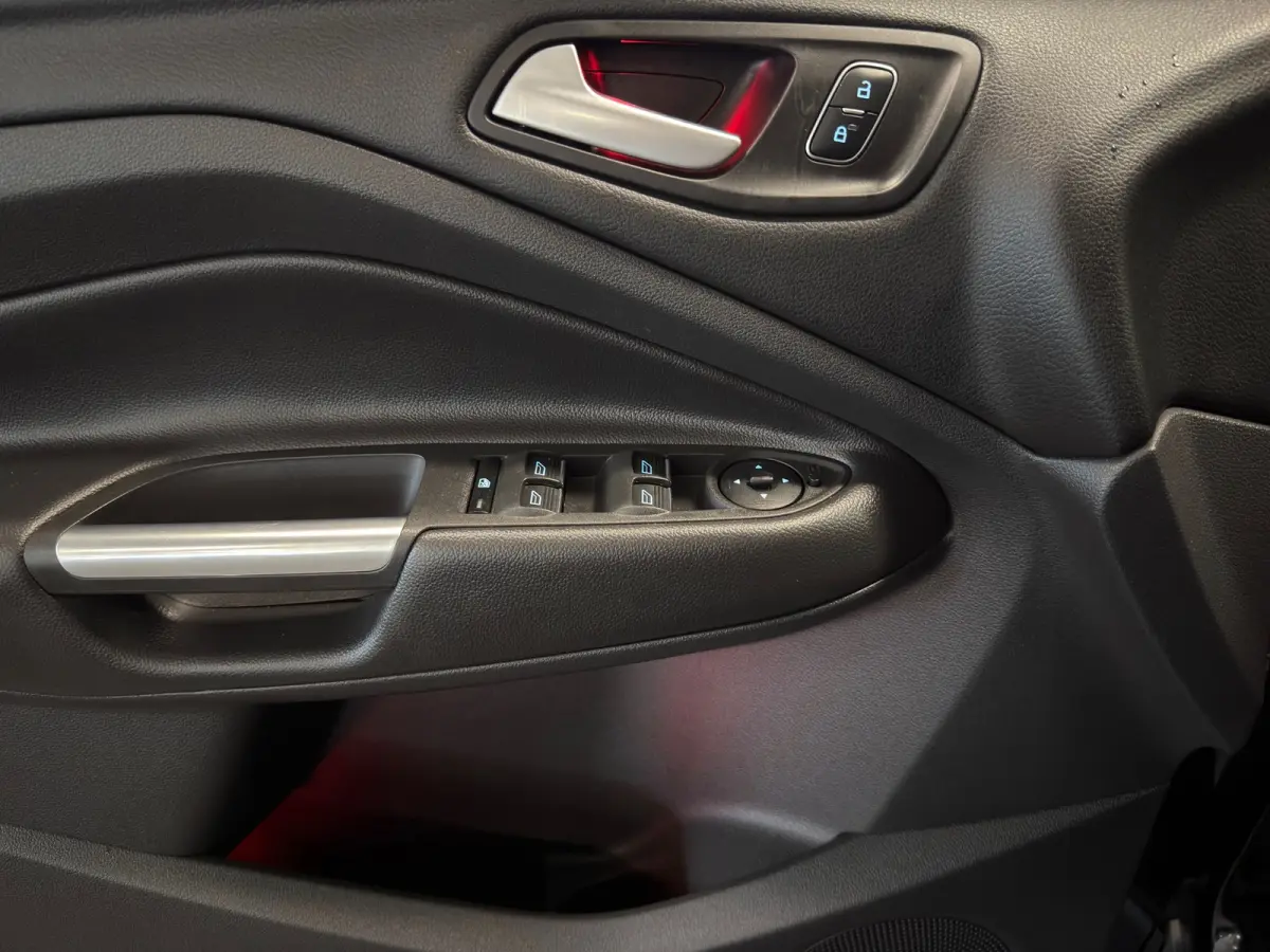 1.5 EcoBoost Titanium NAVI, CRUISE
