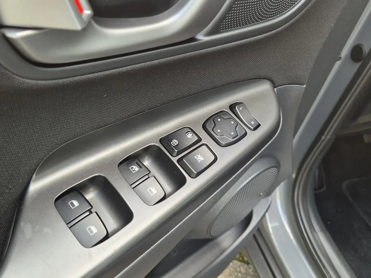 1.0 T-GDI Comfort | Navigatie via Apple carplay / Android | Trekhaak | Climate Control | Cruise Control | Licht metalen velgen