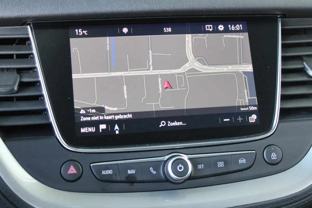 1.2 Turbo 120 Jaar Edition | Panoramadak | Navigatiesysteem | Trekhaak | Climate control | Cruise control |