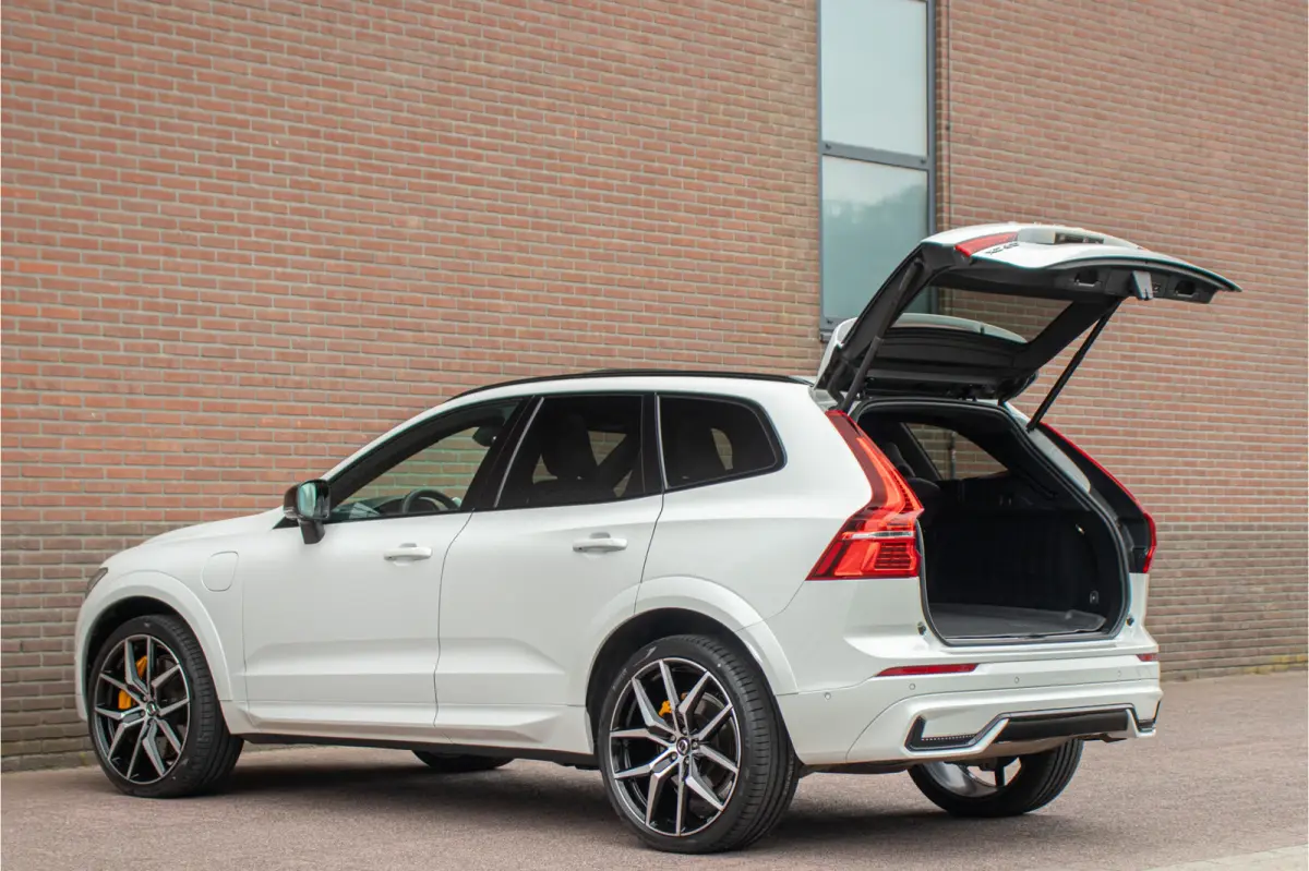 T8 AWD Polestar Engineered, Bowers & Wilkins, 360 Camera, Trekhaak, Head-up, Achterbankverwarming.