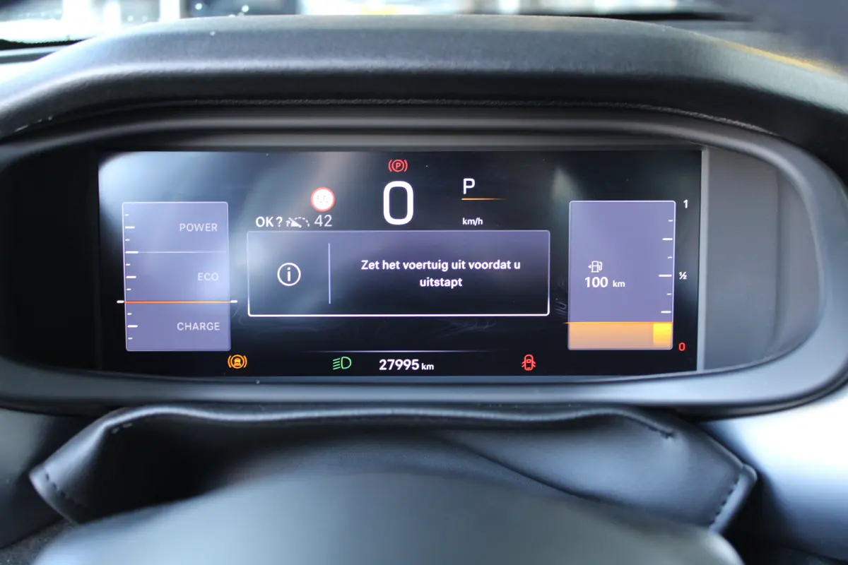 1.2 e-Hybrid Altitude | Adaptieve cruise control | Climate control | Apple carplay & Android auto |