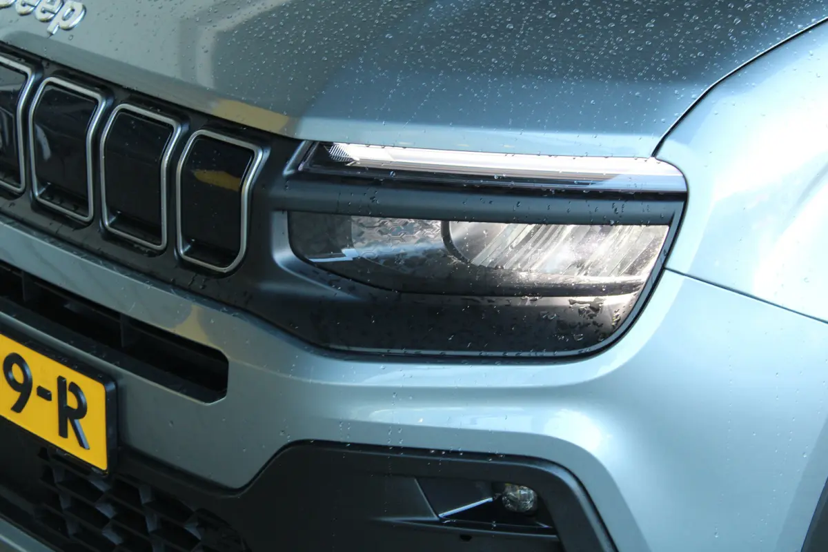 1.2 e-Hybrid Altitude | Adaptieve cruise control | Climate control | Apple carplay & Android auto |