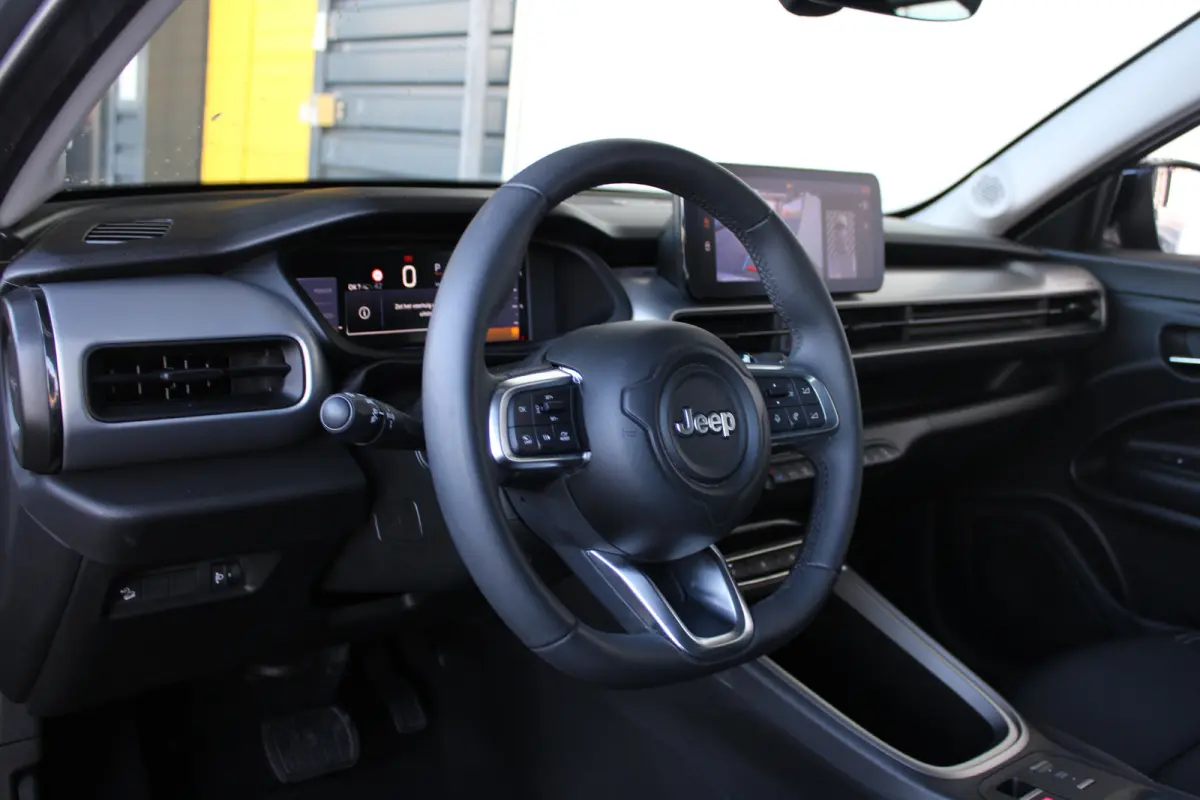 1.2 e-Hybrid Altitude | Adaptieve cruise control | Climate control | Apple carplay & Android auto |