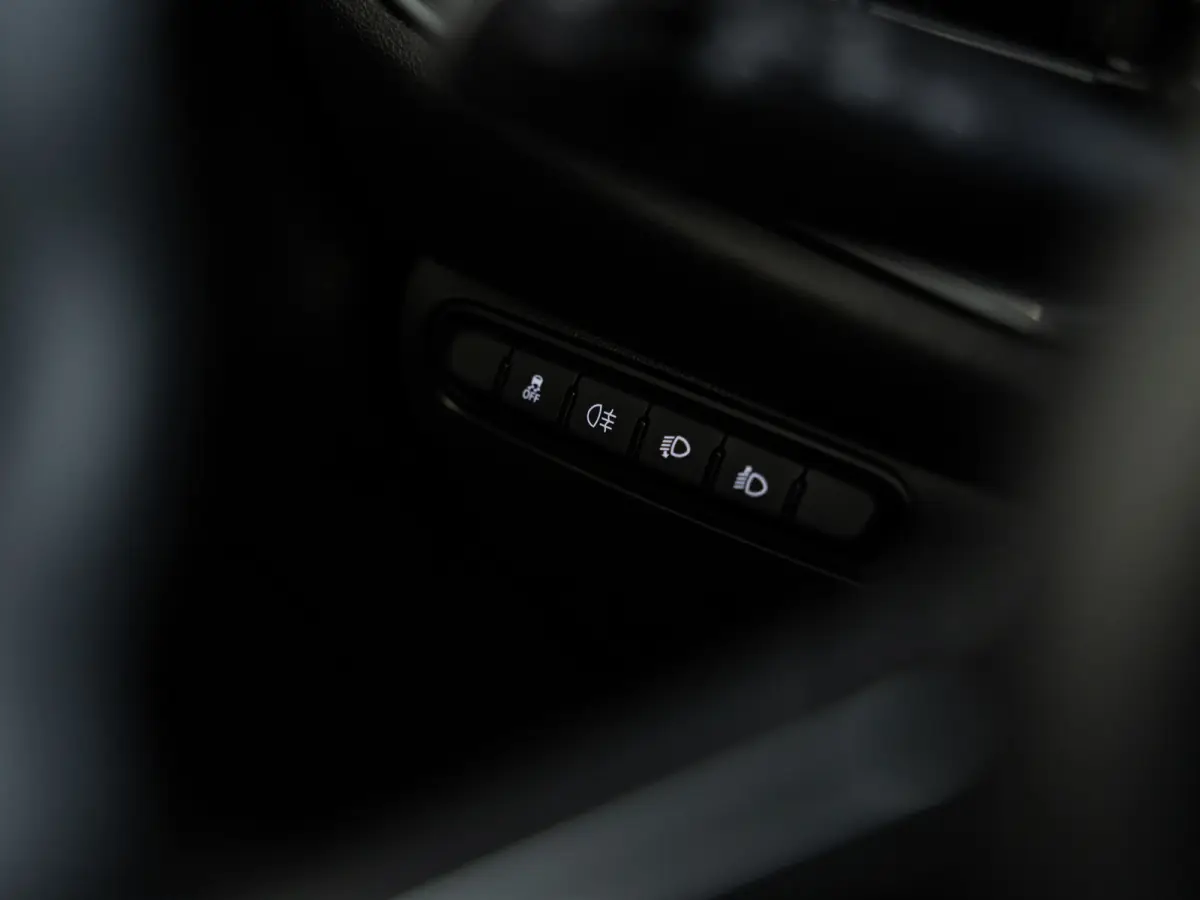 La Prima 42 kWh l SoH 93% l AUT. l 360° CAM. l Stoel verw.l CARPLAY l Keyless l BTW auto l 1ste. eig. l ALS NIEUW