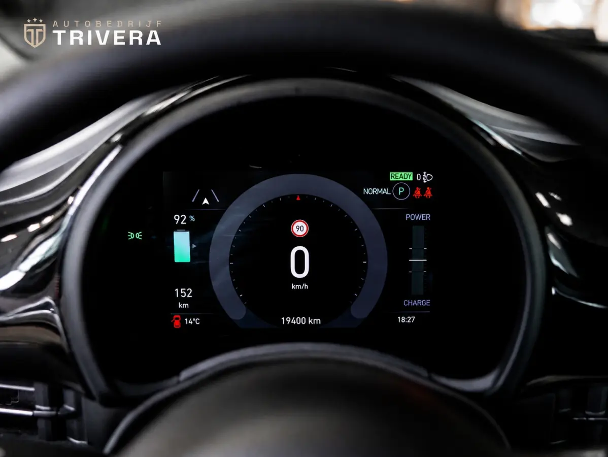La Prima 42 kWh l SoH 93% l AUT. l 360° CAM. l Stoel verw.l CARPLAY l Keyless l BTW auto l 1ste. eig. l ALS NIEUW