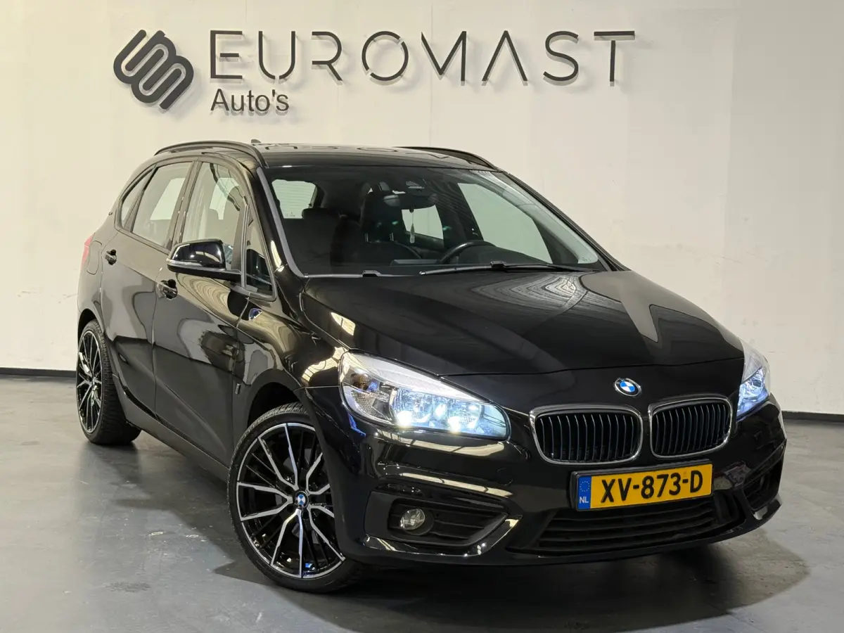 225xe iPerformance Plug In Hybride Navi Camera Cruise Leder bekleding Nieuwe Apk
