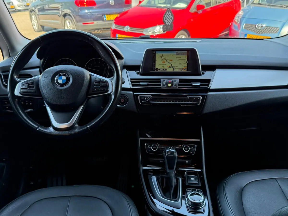 225xe iPerformance Plug In Hybride Navi Camera Cruise Leder bekleding Nieuwe Apk