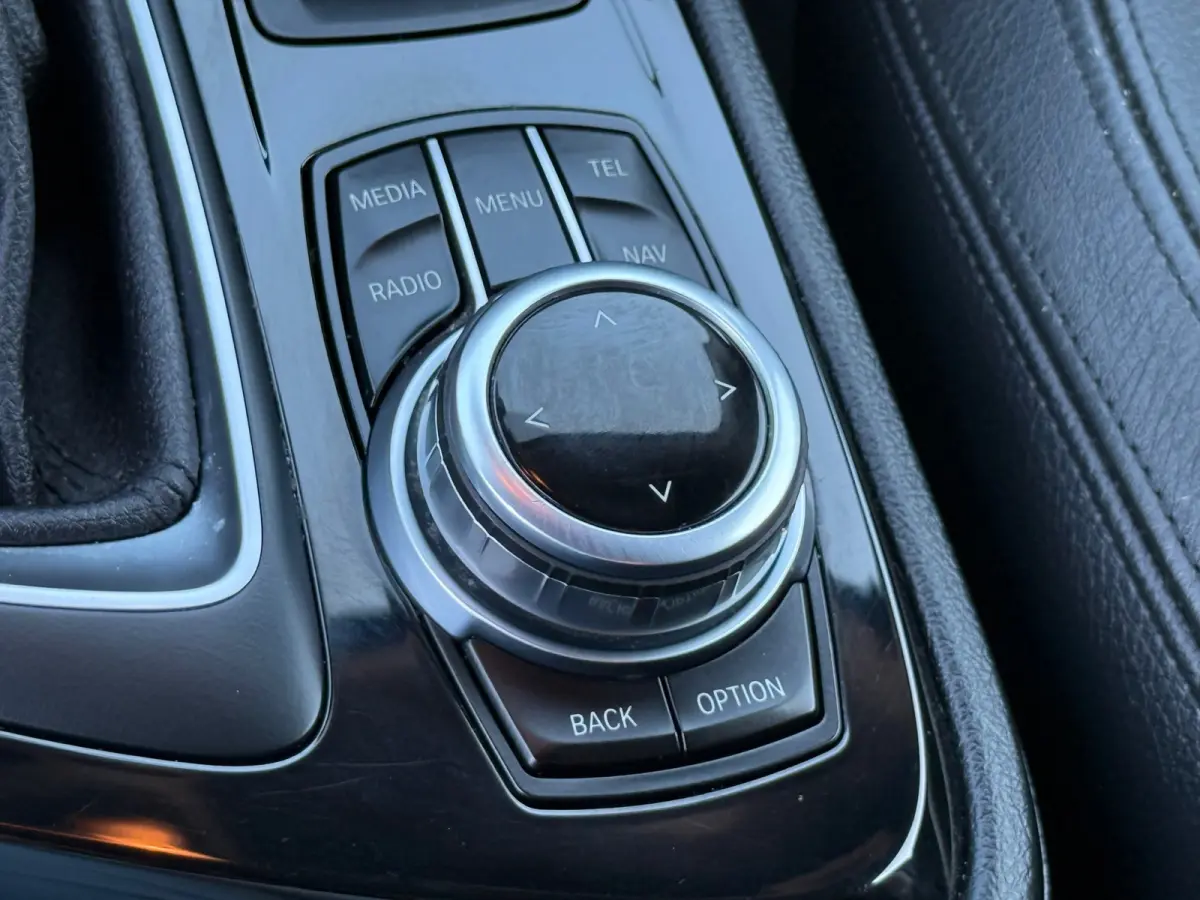 225xe iPerformance Plug In Hybride Navi Camera Cruise Leder bekleding Nieuwe Apk
