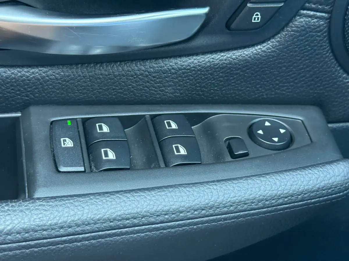 225xe iPerformance Plug In Hybride Navi Camera Cruise Leder bekleding Nieuwe Apk