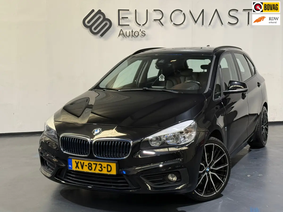 225xe iPerformance Plug In Hybride Navi Camera Cruise Leder bekleding Nieuwe Apk