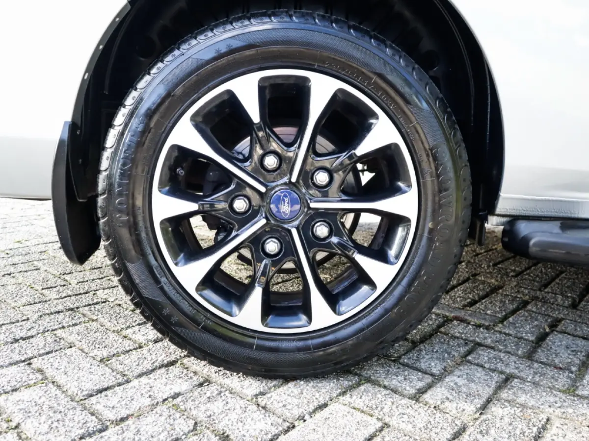 300 2.0 TDCI L2H1 Limited DC 2e-Eig. & Keurig-Onderh. BOVAG-Garantie. NL-Auto.