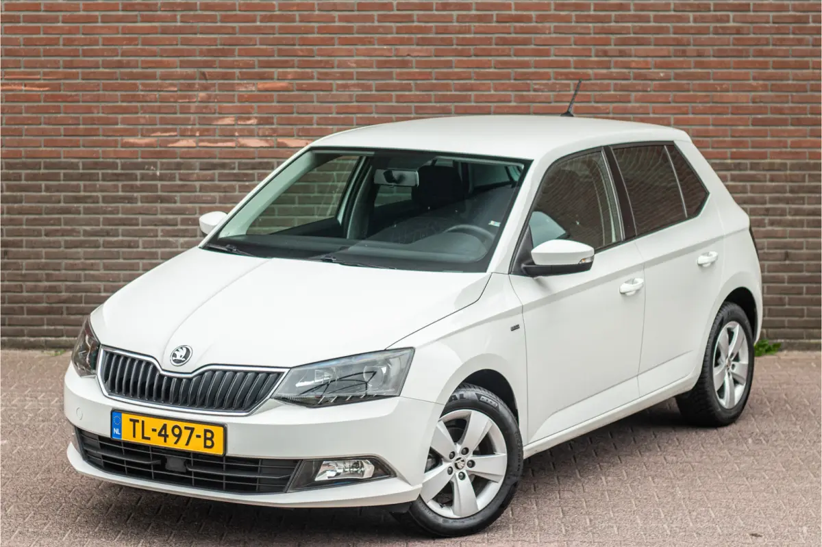 1.0 TSI Clever, Origineel NL, Navigatie, PDC, Airco, Cruise control.