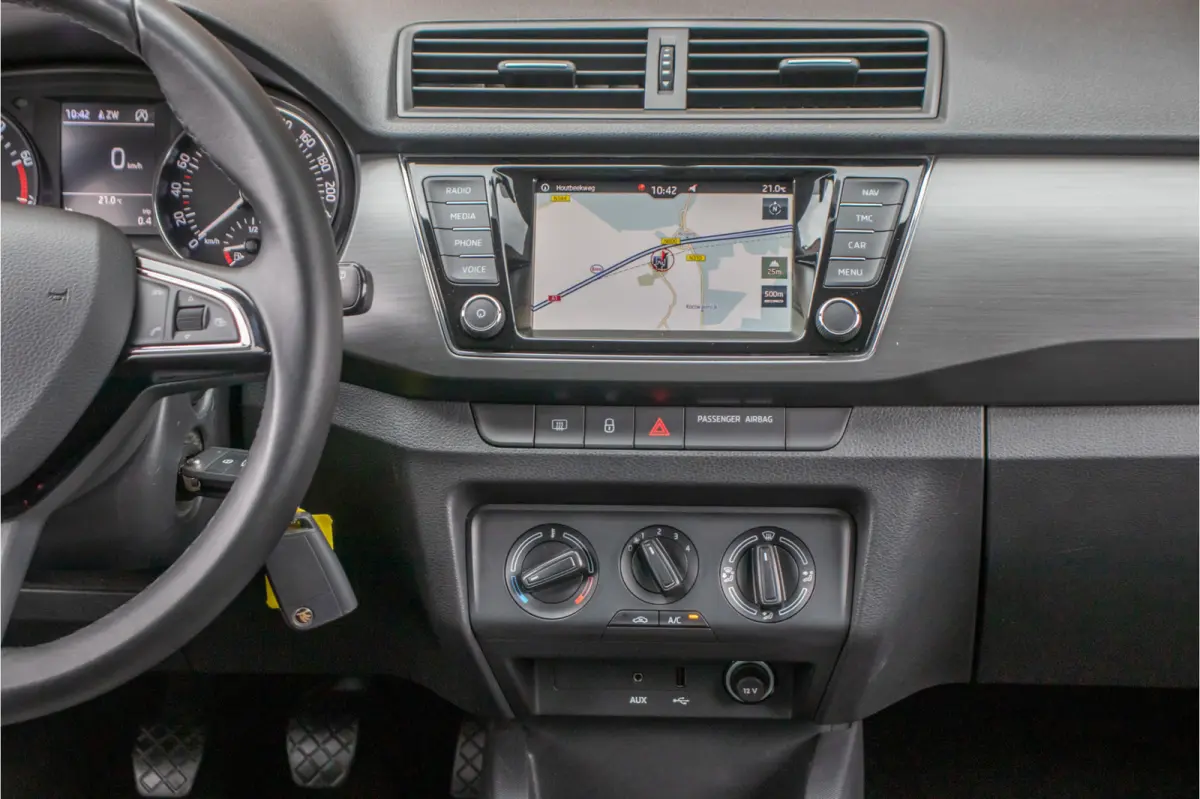 1.0 TSI Clever, Origineel NL, Navigatie, PDC, Airco, Cruise control.
