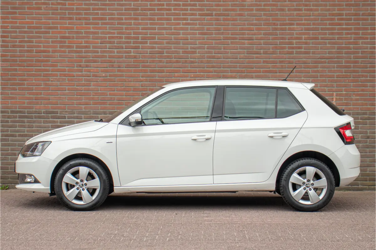 1.0 TSI Clever, Origineel NL, Navigatie, PDC, Airco, Cruise control.