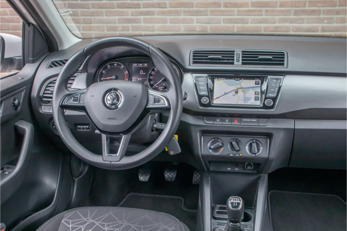 1.0 TSI Clever, Origineel NL, Navigatie, PDC, Airco, Cruise control.