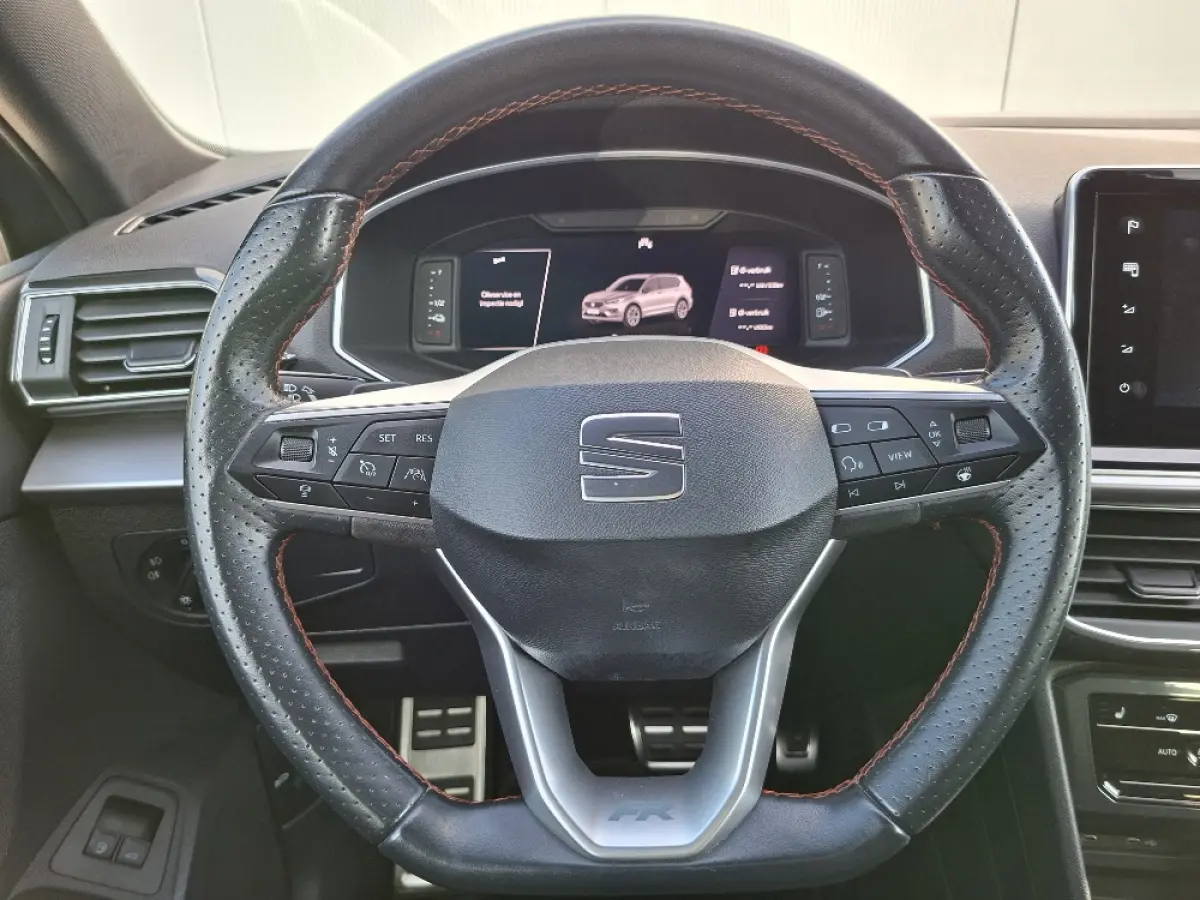 * FR * 1.4 TSI e-Hybrid PHEV 245pk * Elek. Trekhaak * Navigatiesysteem * Stoelverwarming *