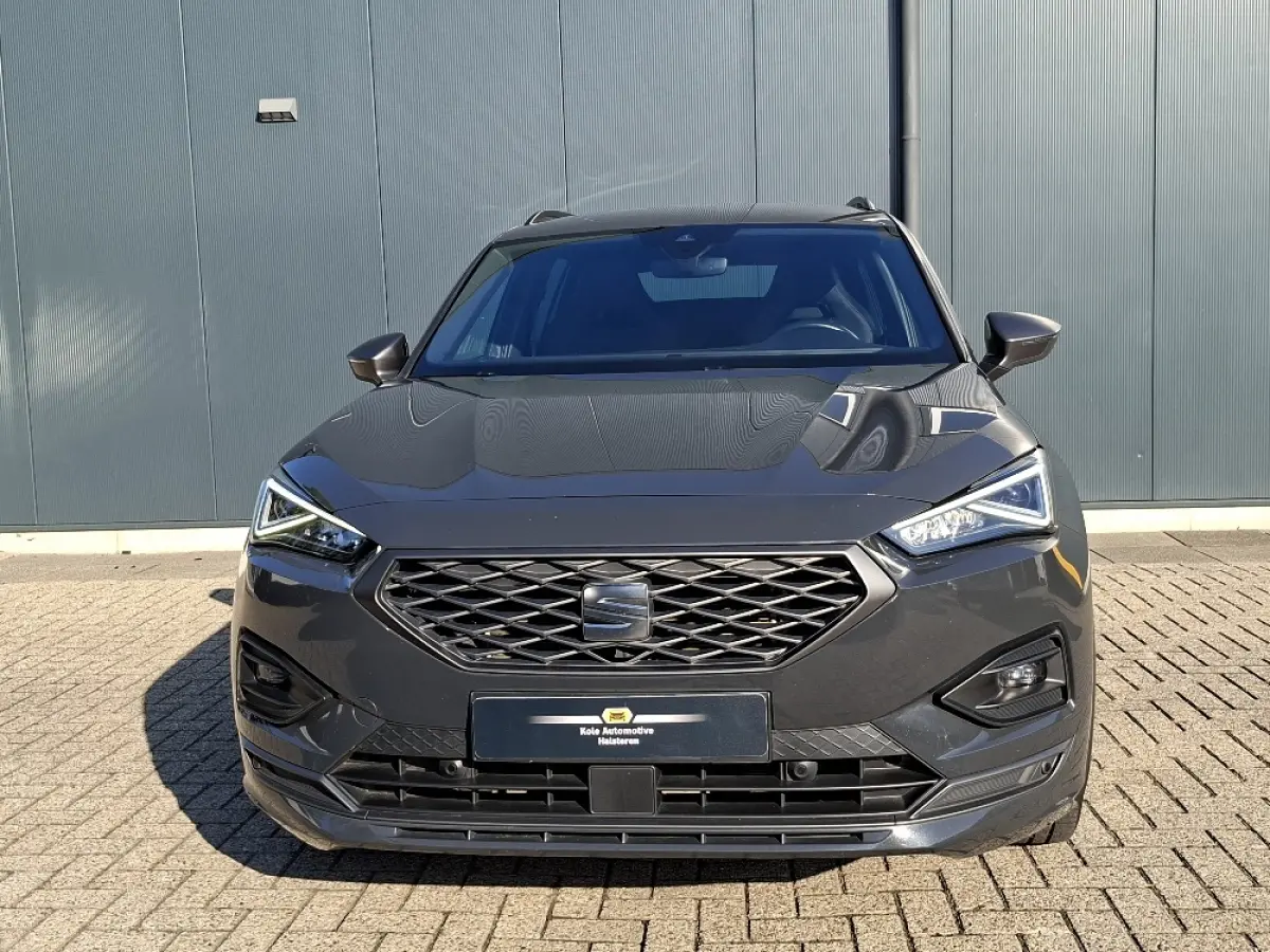 * FR * 1.4 TSI e-Hybrid PHEV 245pk * Elek. Trekhaak * Navigatiesysteem * Stoelverwarming *