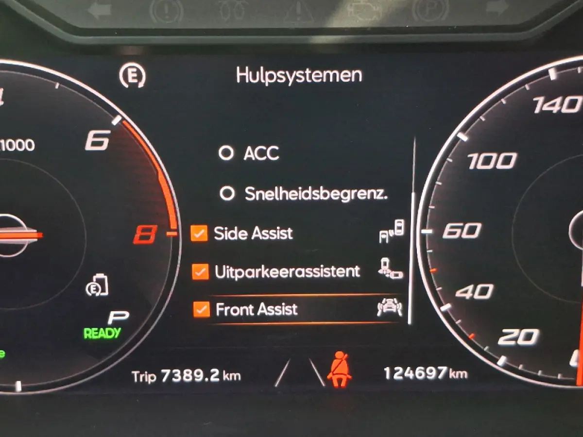 * FR * 1.4 TSI e-Hybrid PHEV 245pk * Elek. Trekhaak * Navigatiesysteem * Stoelverwarming *